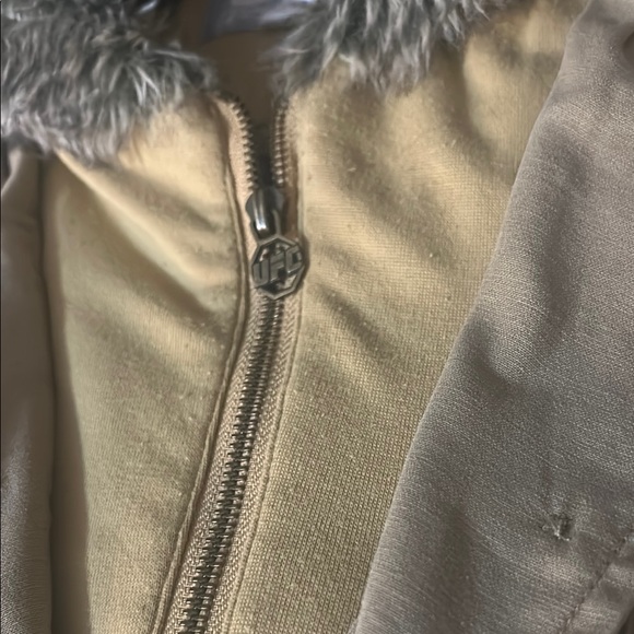 Tan Jacket with Faux Fur Collar - Picture 5 of 6